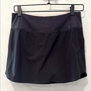 Athleta Black Run With It Skort Size Small‎